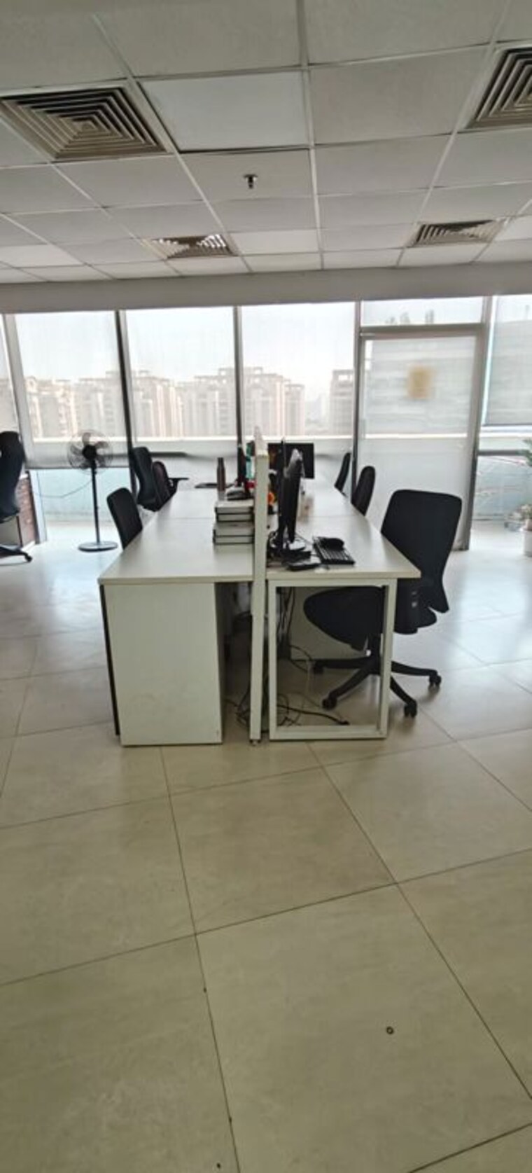 Team Area, spaze-itech-park Commercial Office Space 5000 Sq.Ft. In Sector 49 Gurgaon 10062880