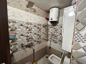 Bathroom in 2 BHK Apartment at Dilshad Garden – for Sale