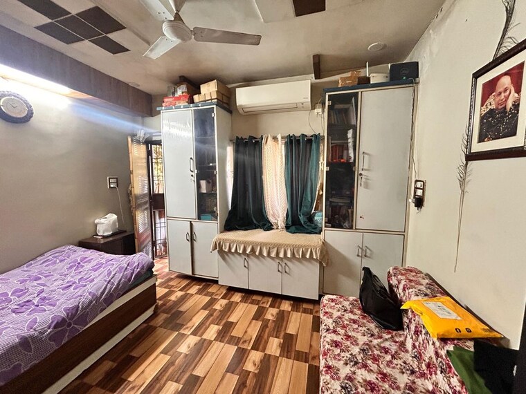 Bedroom, dilshad garden 2 Bedroom 700 Sq.Ft. Apartment In Dilshad Garden Delhi 10062775