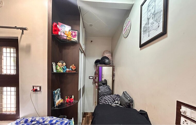 Room, dilshad garden 2 Bedroom 700 Sq.Ft. Apartment In Dilshad Garden Delhi 10062775