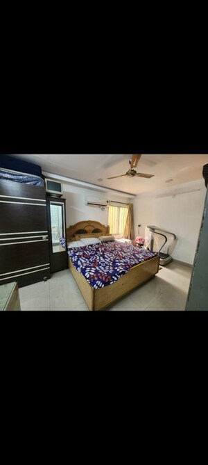 Bedroom in 2 BHK Apartment at Penta Homes, Vip Road – for Rent