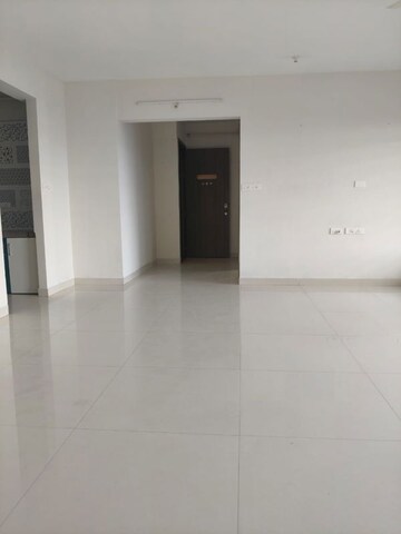 Room in 3 BHK Apartment at Kumar Prospera Hadapsar, Hadapsar – for Rent