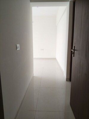 Building Lobby in 3 BHK Apartment at Kumar Prospera Hadapsar, Hadapsar – for Rent