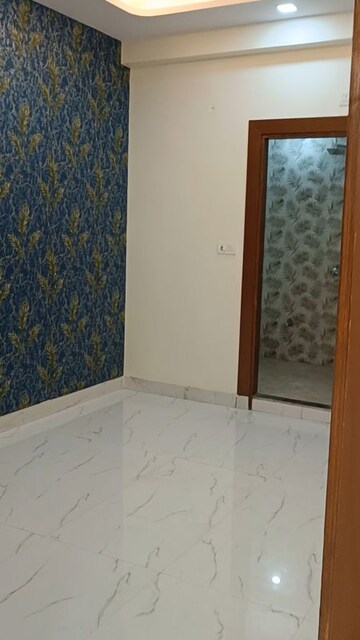 Room in 3 BHK Builder Floor at Shalimar Garden Extension I – for Sale