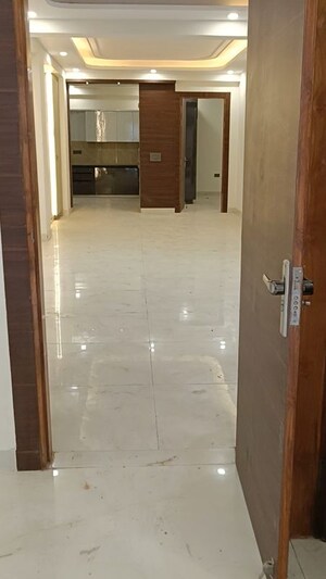 Bathroom in 4 BHK Builder Floor at Rajendra Nagar Sector 3 – for Sale
