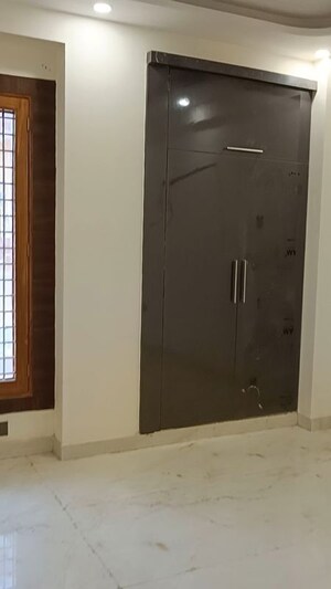 Building Lobby in 4 BHK Builder Floor at Rajendra Nagar Sector 3 – for Sale