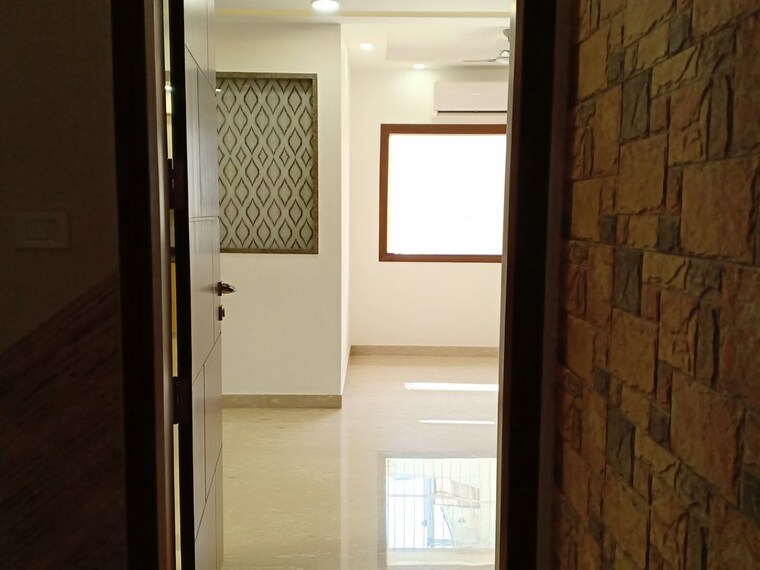 Room, green park extension 3 Bedroom 1850 Sq.Ft. Apartment In Green Park Extension Delhi 10063254