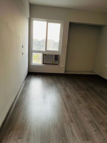 Room in 2 BHK Apartment at Silverglades The Melia, Sohna Sector 35 – for Rent