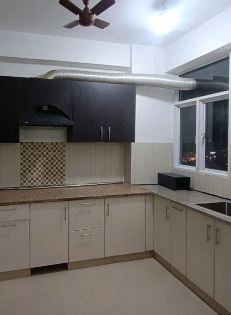 Kitchen, skytech-matrott 3.5 Bedroom 1645 Sq.Ft. Apartment In Sector 76 Noida 10063257