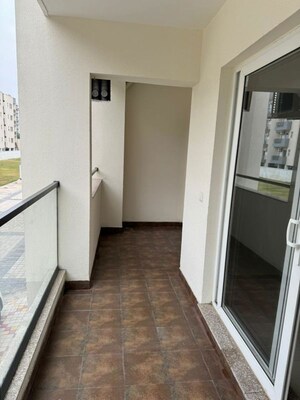 Balcony in 2.5 BHK Builder Floor at Breez Flora Avenue 33, Sohna Sector 33 – for Rent