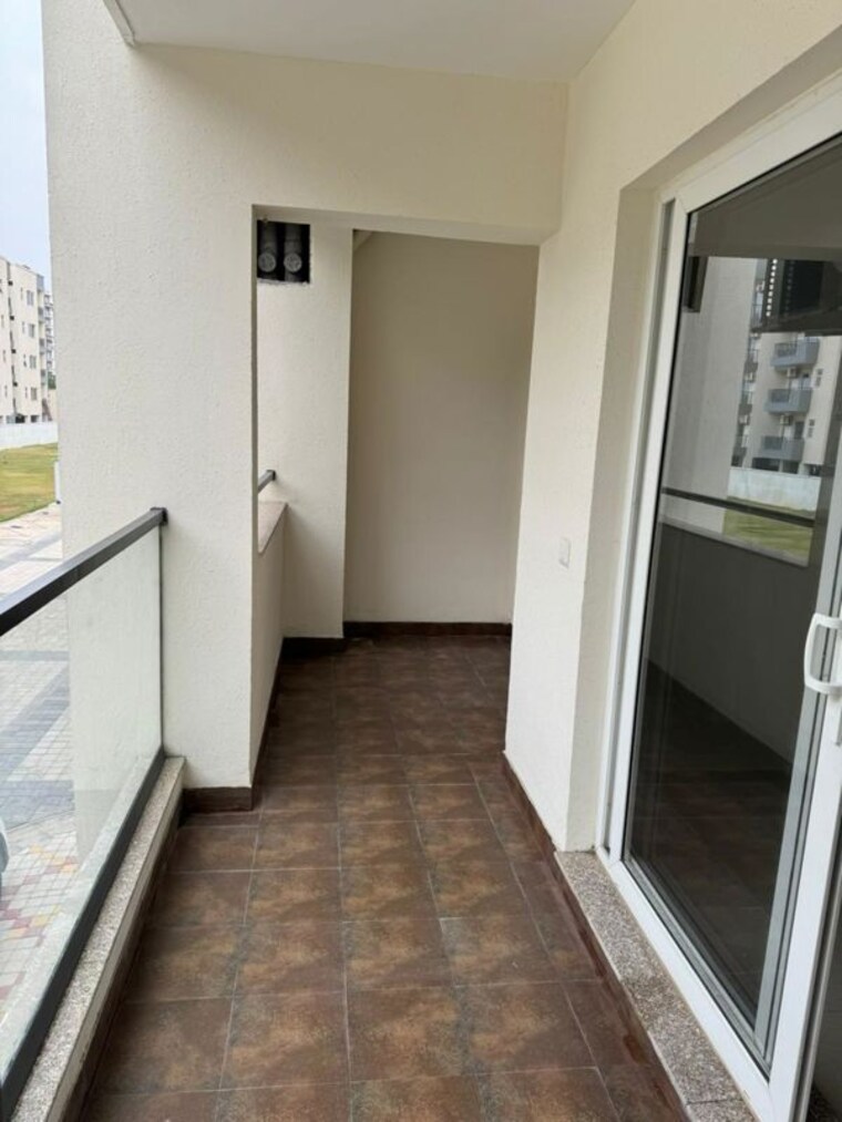 Balcony, breez-flora-avenue-33 2.5 Bedroom 1554 Sq.Ft. Builder Floor In Sohna Sector 33 Gurgaon 10063306