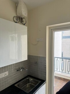 2.5 BHK Builder Floor For Rent in Breez Flora Avenue 33