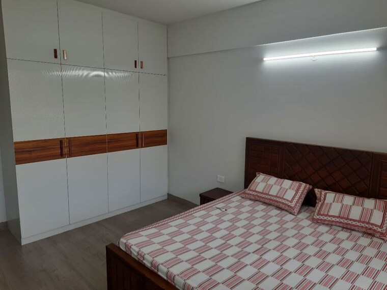 Bedroom, silverglades-the-melia 2 Bedroom 873 Sq.Ft. Apartment In Sohna Sector 35 Gurgaon 10063319