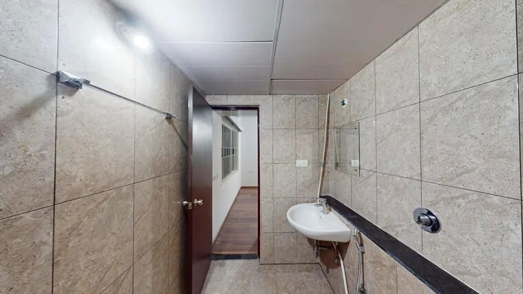 Bathroom, shriram-greenfield 3 Bedroom 998 Sq.Ft. Apartment In Budigere Bangalore 10063446