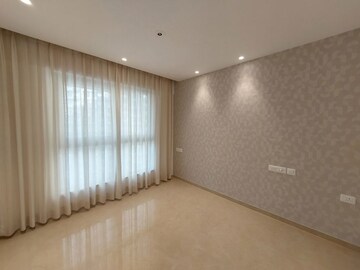 Master Bedroom in 2 BHK Apartment at Hiranandani Highland, Powai – for Rent