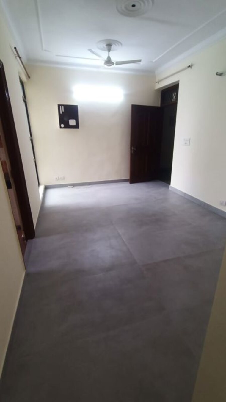 Room, cosmos-executive 2 Bedroom 1100 Sq.Ft. Apartment In Sector 3 Gurgaon 10063535