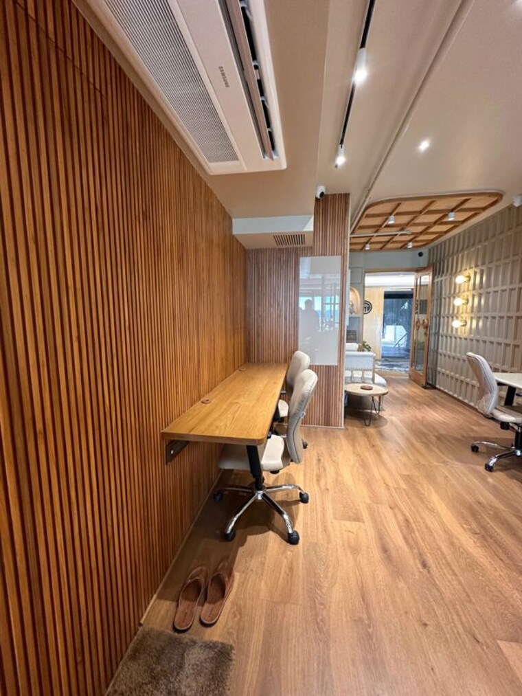  Parking, navratna-corporate-park Commercial Office Space 825 Sq.Ft. In Ashok Vatika Ahmedabad 10063460