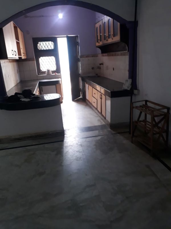 3.5 BHK + Study Room Independent House For Rent in RWA Apartments Sector 41