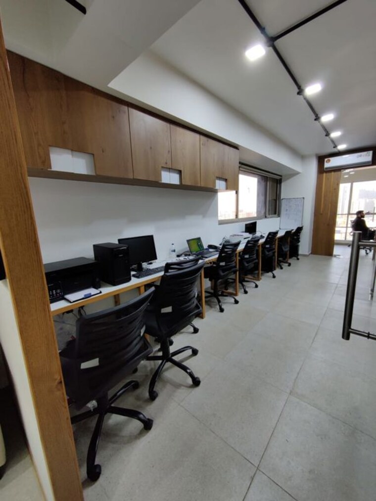 Gym, sheladia-one-world-west Commercial Office Space 1000 Sq.Ft. In Ambli Ahmedabad 10062573