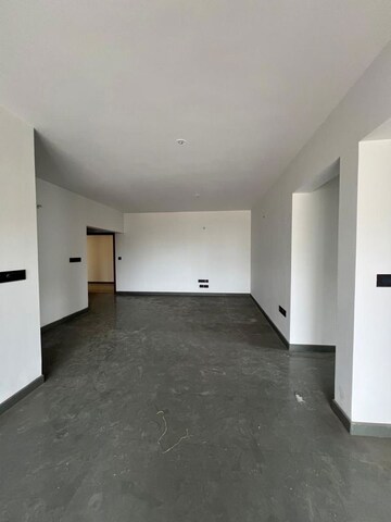 Room in 3 BHK Apartment at Centreo , Kanakapura Road – for Sale