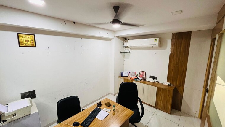 Team Area, memnagar Commercial Office Space 875 Sq.Ft. In Memnagar Ahmedabad 10060941
