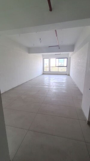 Room in  Office Space at Vaishnodevi Circle – for Rent