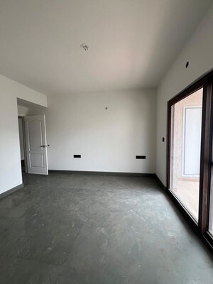 Room in 3 BHK Apartment at Centreo , Kanakapura Road – for Sale