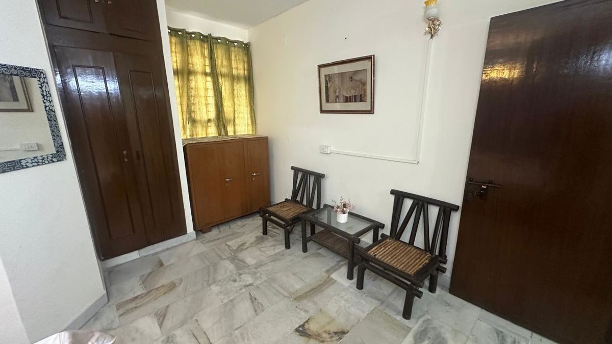 2 BHK + Study Room Builder Floor For Sale in Chittaranjan Park