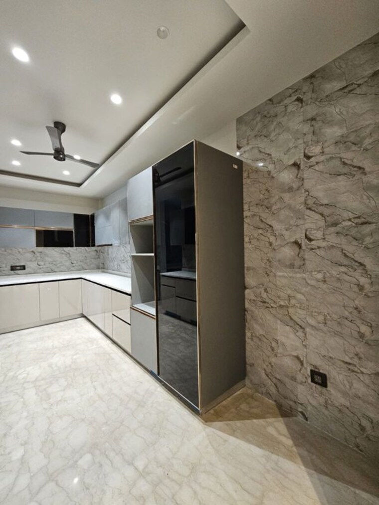 Bathroom, krisumi-waterfall-residences 4 Bedroom 4000 Sq.Ft. Penthouse In Sector 36a Gurgaon 10063652