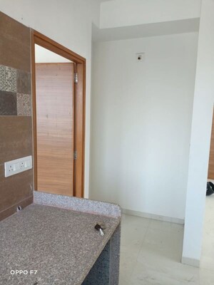 Room in 2 BHK Apartment at Ambawadi – for Rent
