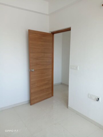 Room in 2 BHK Apartment at Ambawadi – for Rent