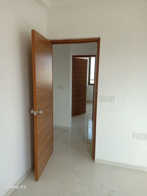 Room in 2 BHK Apartment at Ambawadi – for Rent