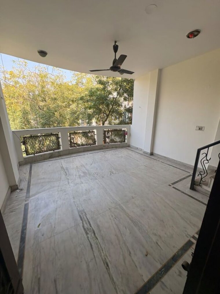 Bedroom, kalkaji 2 Bedroom 125 Sq.Yd. Builder Floor In Kalkaji Delhi 10063696