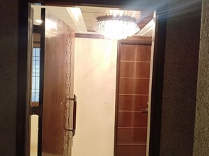 Bathroom in 3 BHK Apartment at Green Park Extension – for Sale