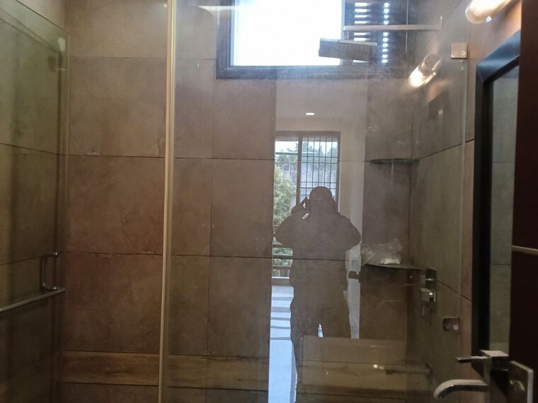 Bathroom, green park extension 3 Bedroom 1800 Sq.Ft. Apartment In Green Park Extension Delhi 10063710