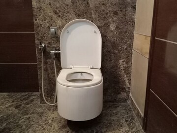 Bathroom in 3 BHK Apartment at Green Park Extension – for Sale