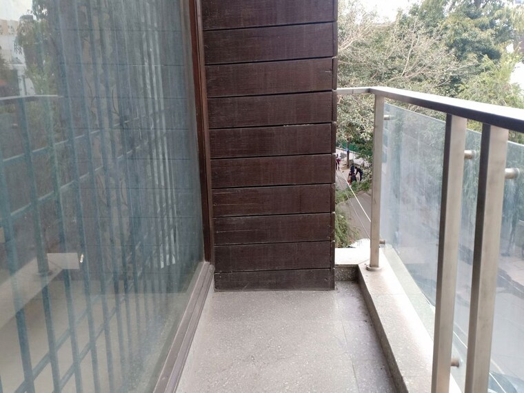 Balcony, green park extension 3 Bedroom 1800 Sq.Ft. Apartment In Green Park Extension Delhi 10063710