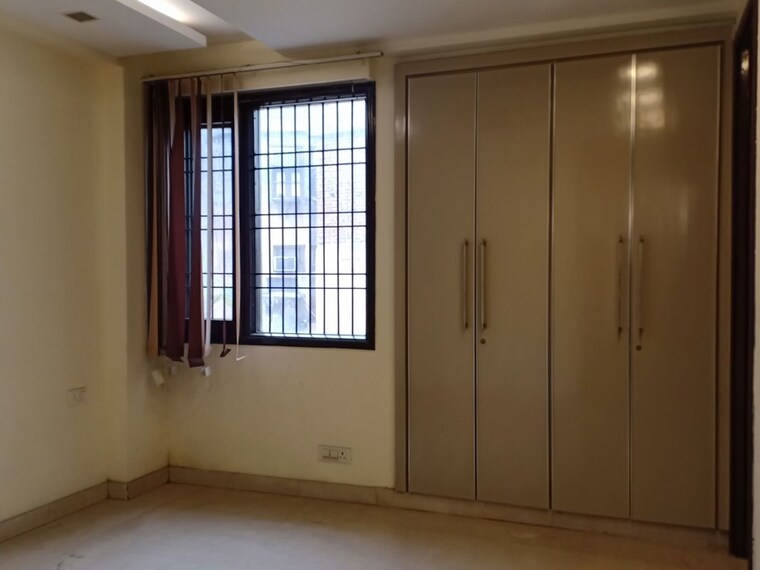 Room, green park extension 3 Bedroom 1800 Sq.Ft. Apartment In Green Park Extension Delhi 10063710