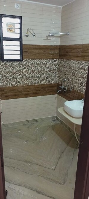 Bathroom in 5 BHK Independent House at MS Enclave Zirakpur, Dhakoli – for Rent