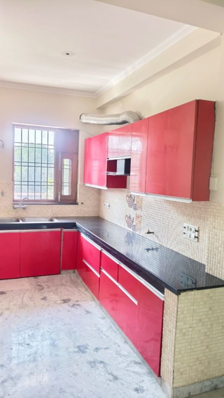 Kitchen, ansal-plaza-gurgaon 4 Bedroom 263 Sq.Yd. Independent House In Palam Vihar Gurgaon 10063731