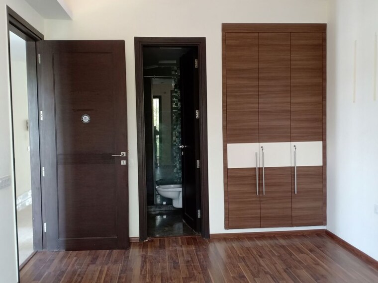 Room, adchini 3 Bedroom 2500 Sq.Ft. Apartment In Adchini Delhi 10063726