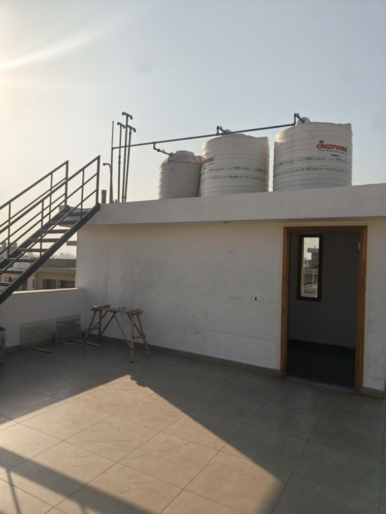 Terrace, aerocity 4 Bedroom 3150 Sq.Ft. Independent House In Aerocity Mohali 10063746