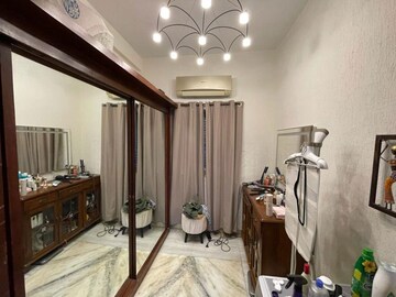  2 BHK Apartment at Bandra West – for Rent