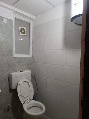 Master Bedroom in 3 BHK Apartment at Amrapali Heartbeat City, Sector 107 – for Rent