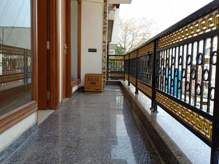 Balcony, green park extension 3 Bedroom 1900 Sq.Ft. Apartment In Green Park Extension Delhi 10063785