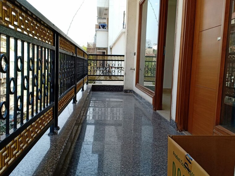 Balcony, green park extension 3 Bedroom 1900 Sq.Ft. Apartment In Green Park Extension Delhi 10063785