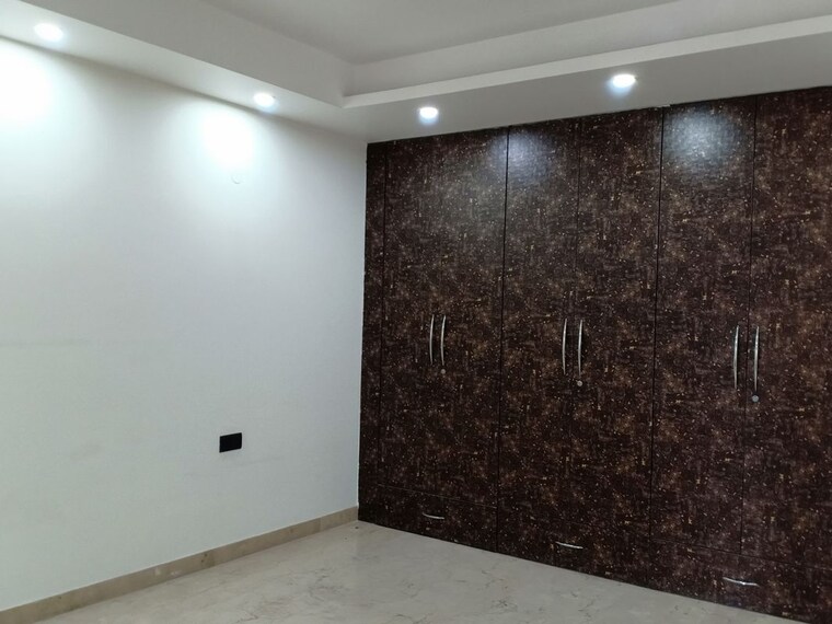 Room, green park extension 3 Bedroom 1900 Sq.Ft. Apartment In Green Park Extension Delhi 10063785