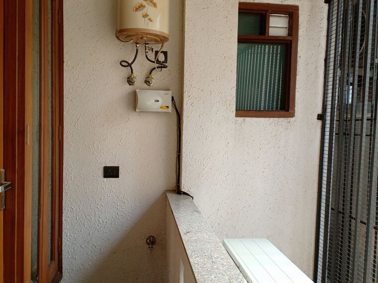 Bathroom, green park extension 3 Bedroom 1900 Sq.Ft. Apartment In Green Park Extension Delhi 10063785