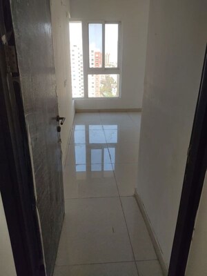 Bathroom in 2 BHK Apartment at Shriram Southern Crest, Jp Nagar – for Sale