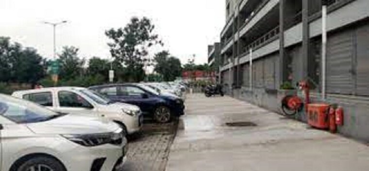  Parking, gota Commercial Office Space 1040 Sq.Ft. In Gota Ahmedabad 10063738